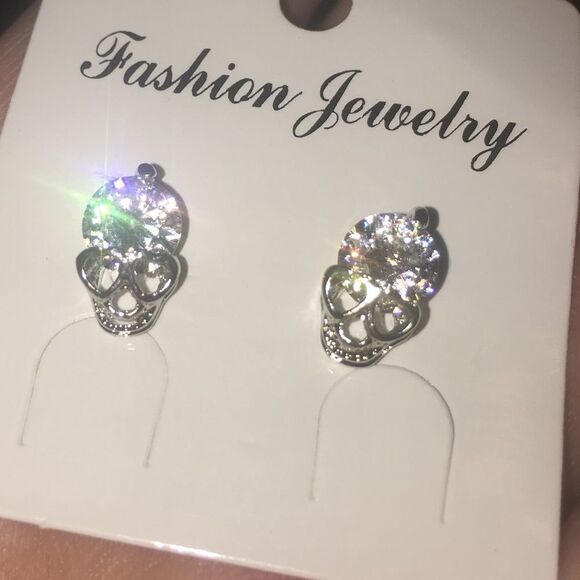 (D1)  Skull Earrings - Picture 4 of 6